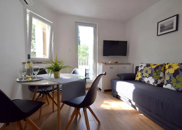 Julia2 Mit Eigenem Balkon By Interhome Apartman *