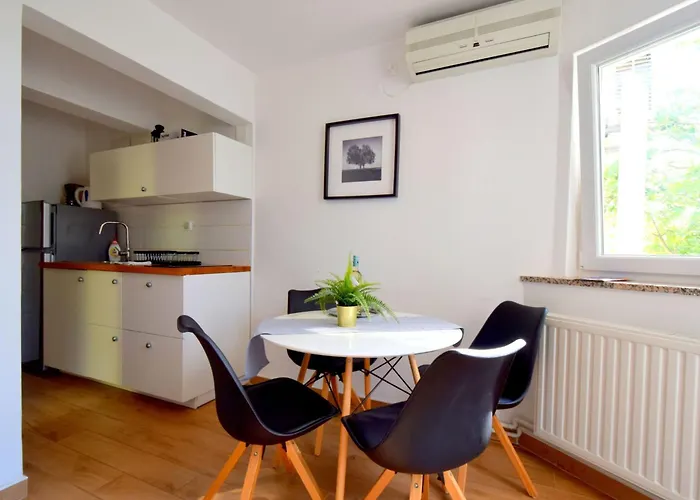 Julia2 Mit Eigenem Balkon By Interhome 公寓